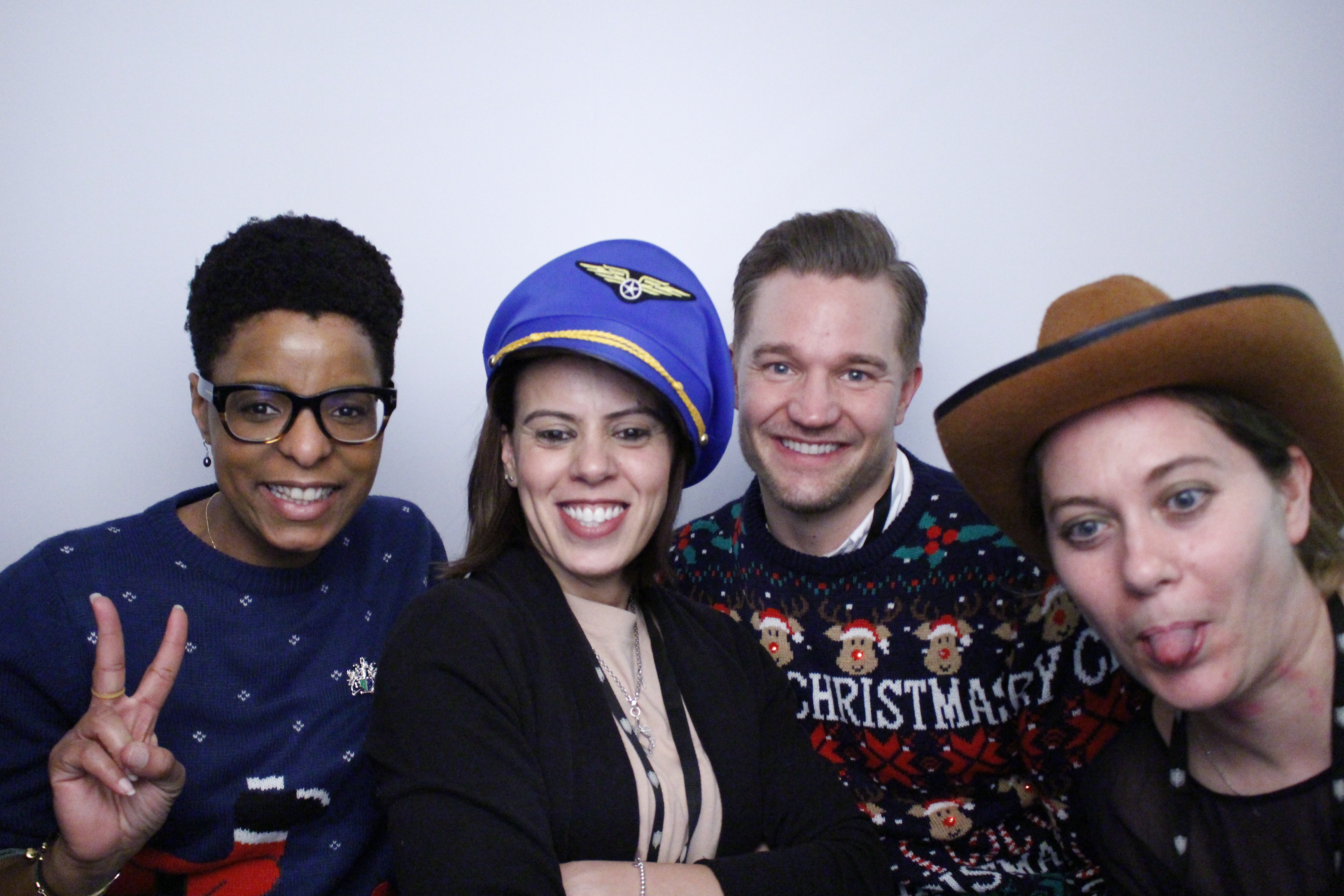 Hult EMBA Year 1 Christmas Dinner | View more photos from the event at gallery.myphotoboothexperience.co.uk/u/MyPhotoBoothExperienceLtd/Hult-EMBA-Year-1-Christmas-Dinner